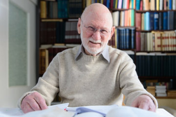 Professor Smuel Ahituv